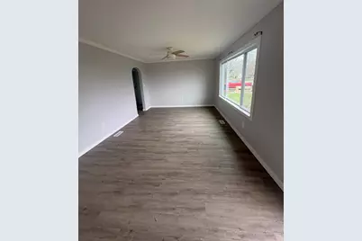 818 S Church Street, Carmi, IL 62821 - Photo 15