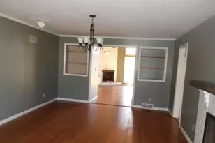 13 Southern Dr, Decatur, IL 62521 - Photo 3