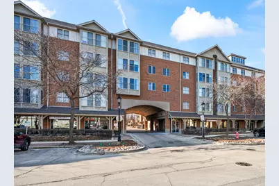 100 N Bokelman Street #330, Roselle, IL 60172 - Photo 1