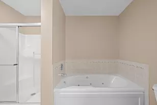 100 N Bokelman St, Roselle, IL 60172 - Photo 15