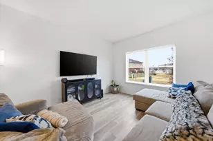 1010 Regent Dr, Matteson, IL 60443 - Photo 3