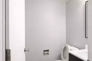 386 Campus Dr, Elgin, IL 60120 - Photo 15