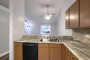 386 Campus Dr, Elgin, IL 60120 - Photo 11