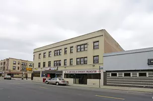 7847 S Essex Ave, Chicago, IL 60649 - Photo 3