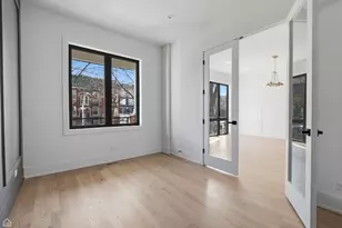 4242 N Sacramento Ave, Chicago, IL 60618 - Photo 5