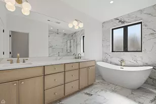 4242 N Sacramento Ave, Chicago, IL 60618 - Photo 21