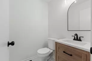 13910 Green Valley Dr, Orland Park, IL 60467 - Photo 17