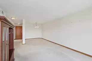 7450 N Waukegan Rd, Niles, IL 60714 - Photo 9