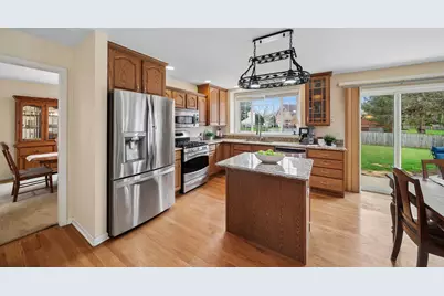 5204 Chokeberry Drive, Naperville, IL 60564 - Photo 7