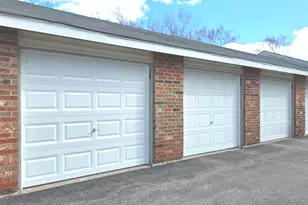 4302 W Shamrock Ln, McHenry, IL 60050 - Photo 7