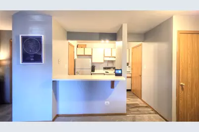 4302 W Shamrock Lane #2D, McHenry, IL 60050 - Photo 3