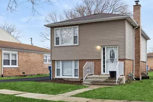 2808 W 140th Pl, Blue Island, IL 60406 - Photo 1