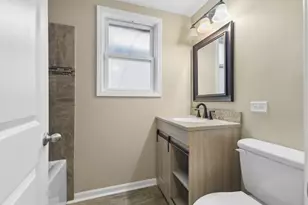 2808 W 140th Pl, Blue Island, IL 60406 - Photo 13