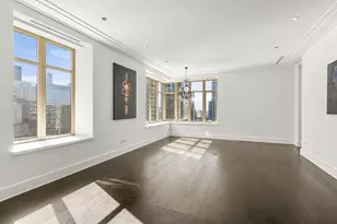 118 E Erie St, Chicago, IL 60611 - Photo 3