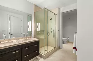 118 E Erie St, Chicago, IL 60611 - Photo 17