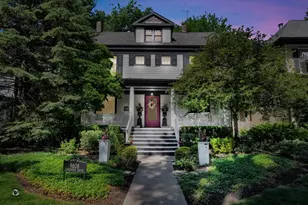9608 S Longwood Dr, Chicago, IL 60643 - Photo 1