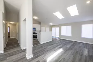 1882 Blossom Ridge Dr, Bolingbrook, IL 60490 - Photo 3