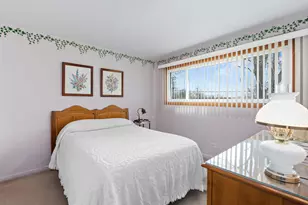 25 N Craig Pl, Lombard, IL 60148 - Photo 13