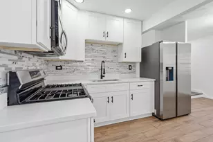 5039 W 64th Pl, Chicago, IL 60638 - Photo 9