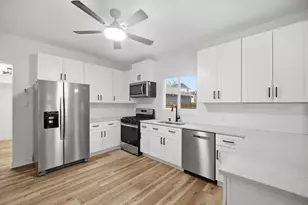 408 N Hebbard St, Joliet, IL 60432 - Photo 11