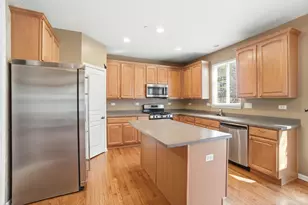 715 Blue Ridge Dr, Streamwood, IL 60107 - Photo 7