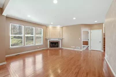 715 Blue Ridge Drive, Streamwood, IL 60107 - Photo 5