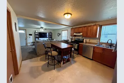 608 4th Avenue, Sterling, IL 61081 - Photo 3