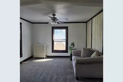 1173 W Pleasant Street, Freeport, IL 61032 - Photo 3