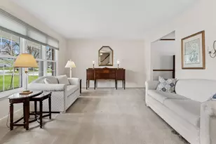 1549 Chippewa Dr, Naperville, IL 60563 - Photo 3