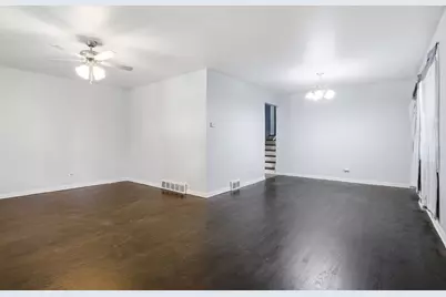 9224 Melvina Avenue, Oak Lawn, IL 60453 - Photo 5