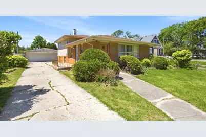 9224 Melvina Avenue, Oak Lawn, IL 60453 - Photo 1