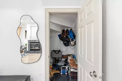 5739 N Winthrop Avenue #1, Chicago, IL 60660 - Photo 11