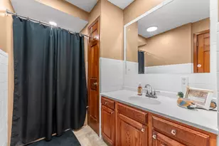 2409 40th St, Rock Island, IL 61201 - Photo 11