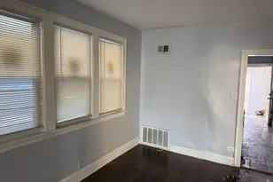 1044 W Marquette Rd, Chicago, IL 60621 - Photo 5