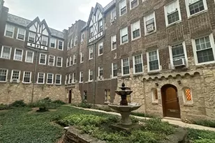 2333 W Farwell Ave, Chicago, IL 60645 - Photo 1