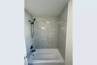 654 W 111th Street, Chicago, IL 60628 - Photo 17