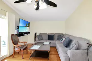 7806 W 80 Pl, Bridgeview, IL 60455 - Photo 5