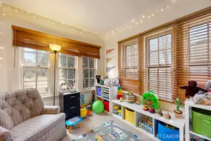 355 Lawndale Ave, Aurora, IL 60506 - Photo 5