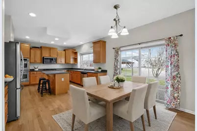 368 Kingsbury Drive, Dekalb, IL 60115 - Photo 5