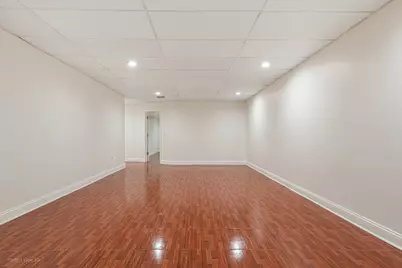 8941 Golden Oak Court, Hickory Hills, IL 60457 - Photo 11