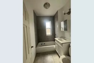 8559 S Escanaba Avenue, Chicago, IL 60617 - Photo 5