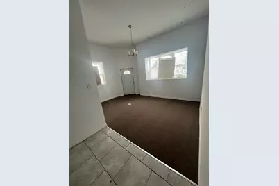 8559 S Escanaba Avenue, Chicago, IL 60617 - Photo 9