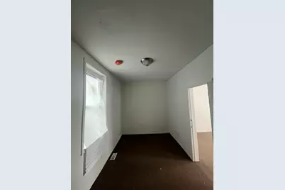 8559 S Escanaba Avenue, Chicago, IL 60617 - Photo 11