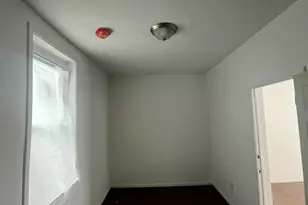 8559 S Escanaba Ave, Chicago, IL 60617 - Photo 11