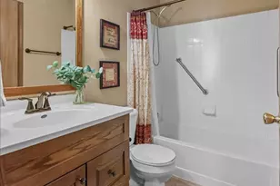 1502 Sawgrass Ct, Elgin, IL 60123 - Photo 13