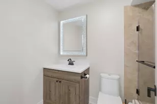 2198 N Oakbrook Cir, Palatine, IL 60074 - Photo 19