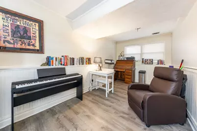 128 S Birchwood Drive, Naperville, IL 60540 - Photo 17