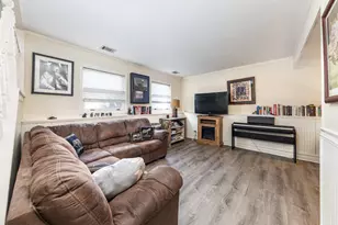 128 S Birchwood Dr, Naperville, IL 60540 - Photo 15