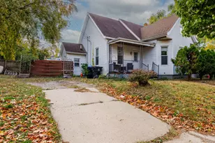 802 S Madison St, Bloomington, IL 61701 - Photo 5
