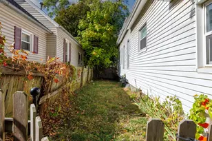 802 S Madison St, Bloomington, IL 61701 - Photo 31